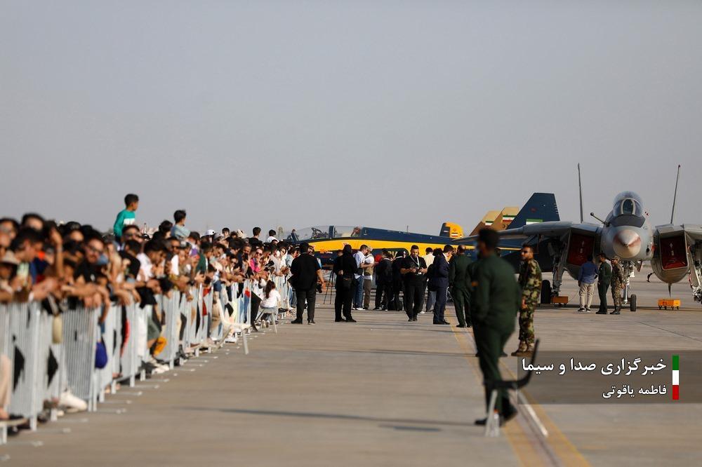 بیش از ۵۰ هزار تماشاگر نمایش هوایی در نمایشگاه بینالمللی هوایی و فضایی ایران بیش از ۵۰ هزار تماشاگر نمایش هوایی در نمایشگاه بینالمللی هوایی و فضایی ایران