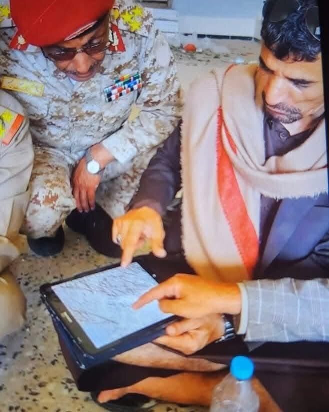 ۲ موشک به ساختمان وزارت دفاع یمن اصابت کرد