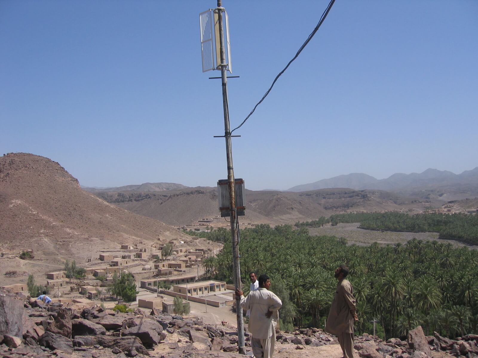 * هدف گذاری برای پوشش آنتن بیش از ۷۰۰ نقطه کور جادهای * هدف گذاری برای پوشش آنتن بیش از ۷۰۰ نقطه کور جادهای