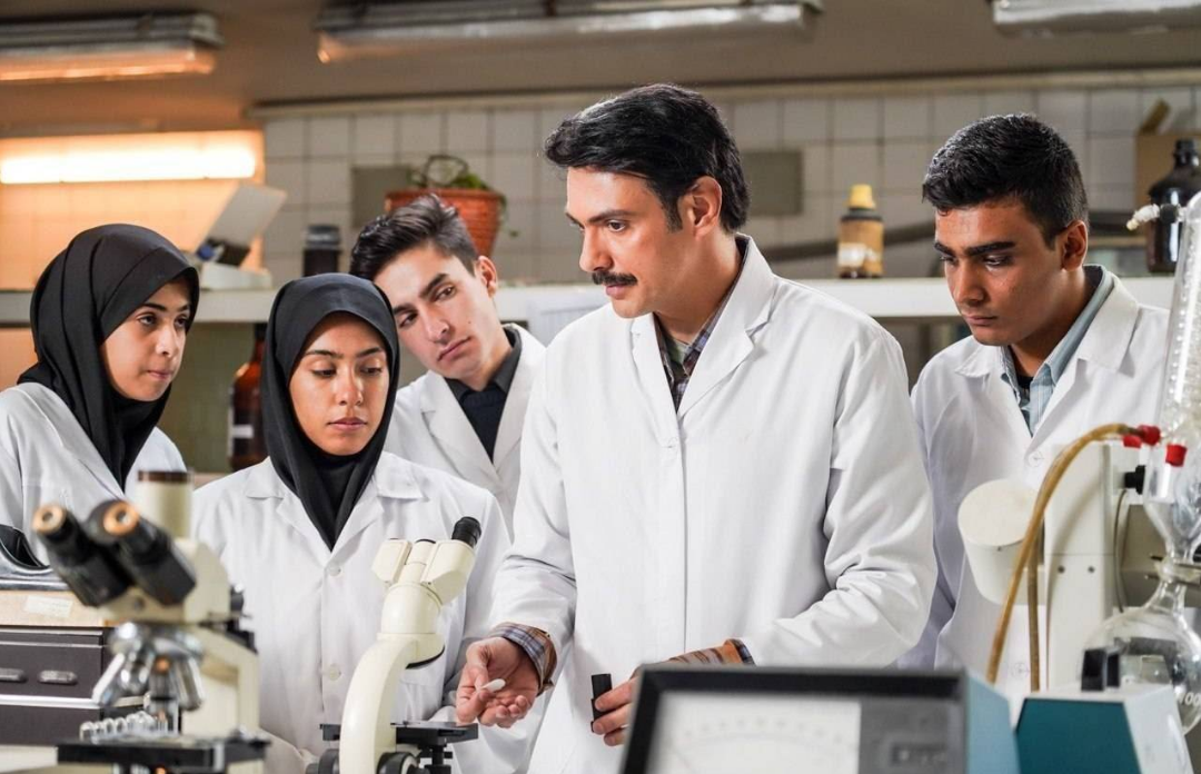 برنامه های مستند ، فیلم و سریال از قاب سیما