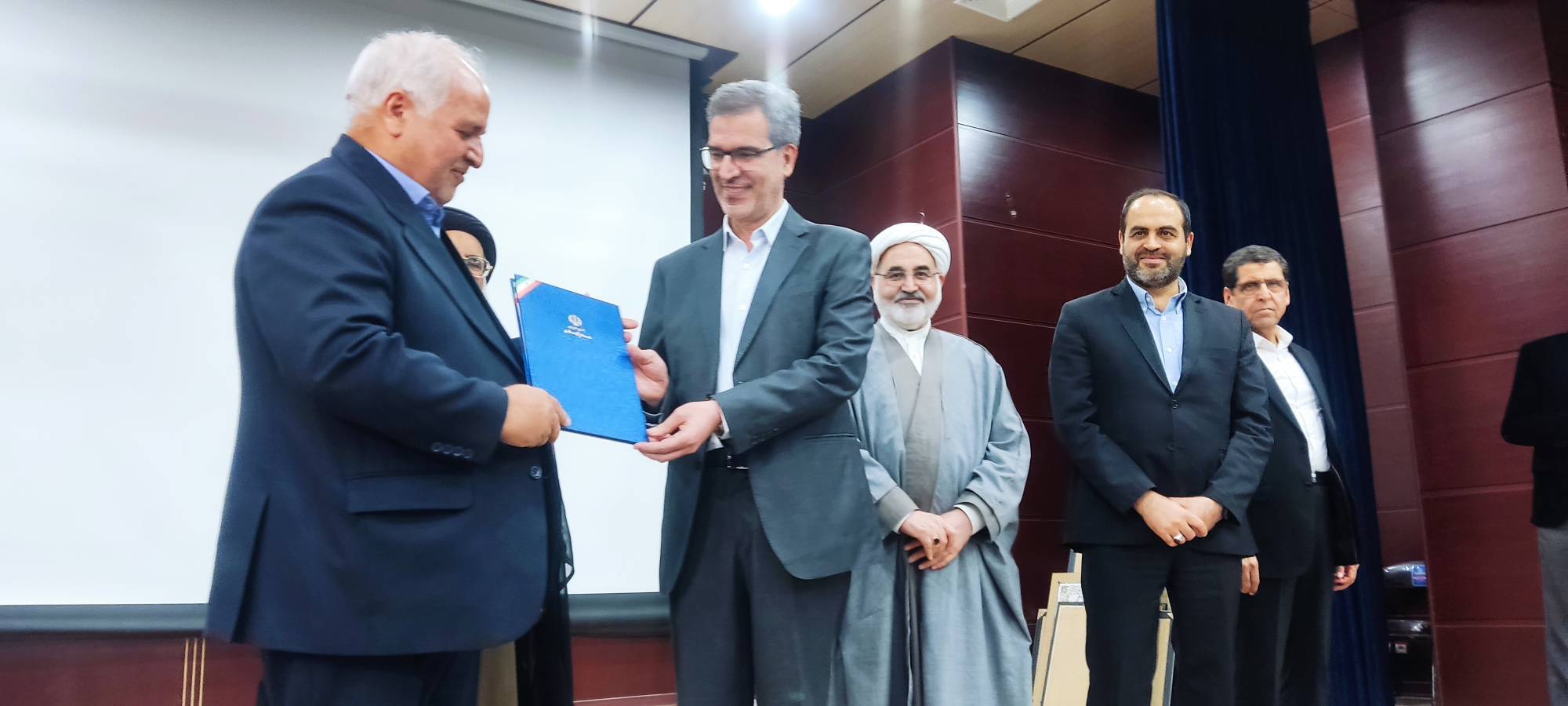 معرفی رئیس دانشگاه نیشابور معرفی رئیس دانشگاه نیشابور