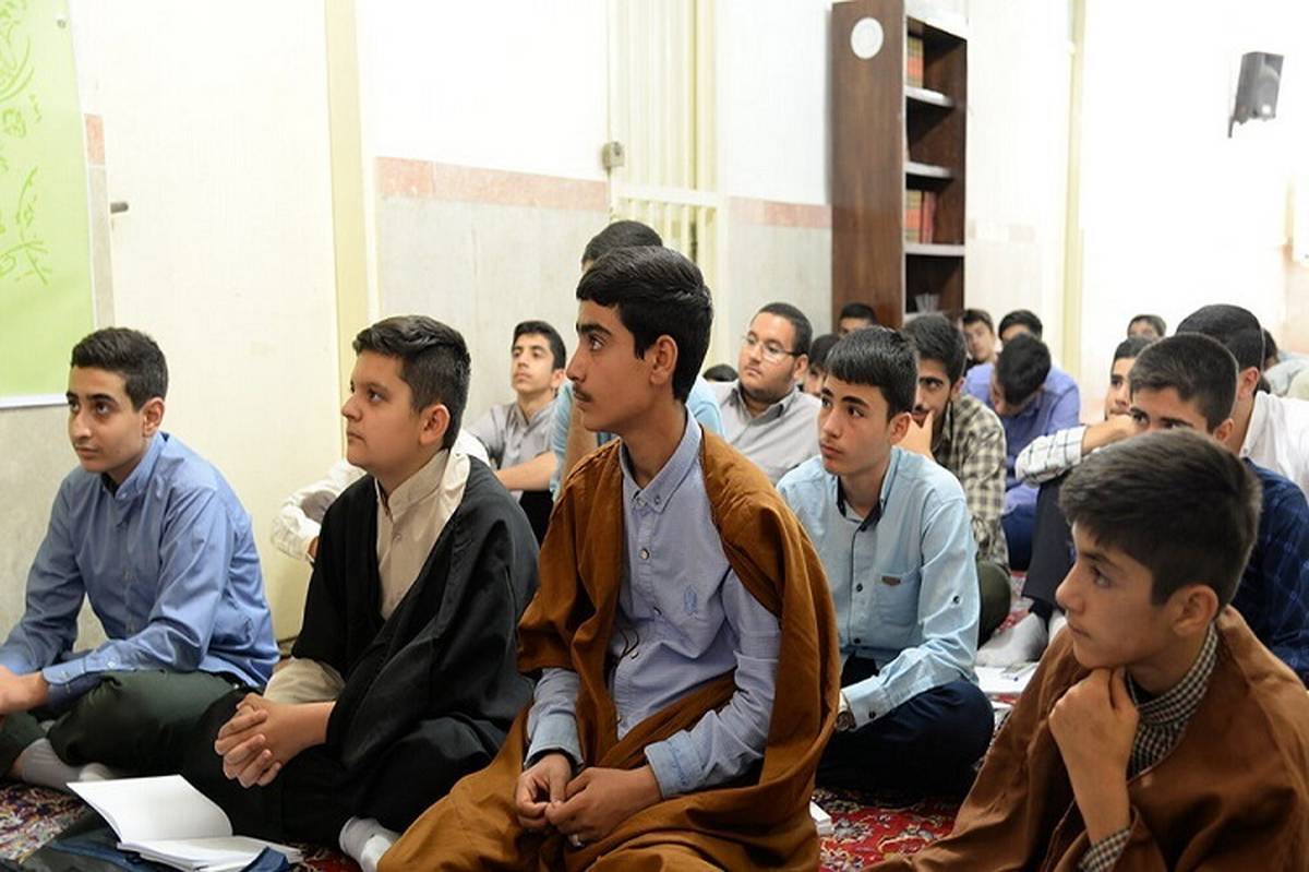 تا ۳۰ اردیبهشت مهلت نام نویسی در حوزههای علمیه برادران همدان تا ۳۰ اردیبهشت مهلت نام نویسی در حوزههای علمیه برادران همدان