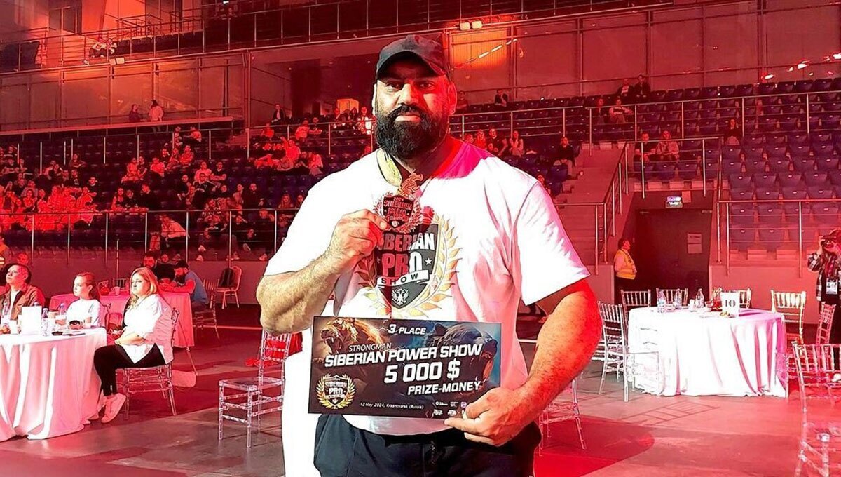 قوی‌ترین مرد ایران در راه سیبری