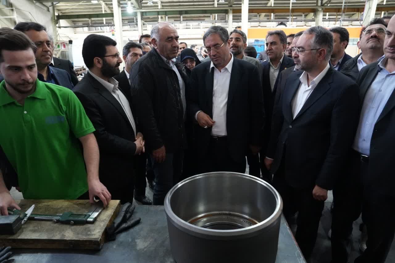 قاطعانه از تولیدکنندگان حمایت خواهیم کرد / برای تولید حاضرم هر قدمی بردارم