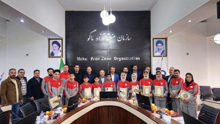 تجلیل از تیم ملی نونهالان جودو ایران در ماکو تجلیل از تیم ملی نونهالان جودو ایران در ماکو