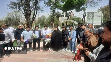 استقبال بروجردی‌ها از قهرمان کشتی المپیک دانش‌آموزی