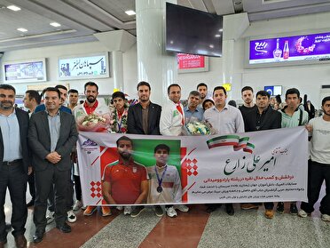 استقبال از دانش‌آموزان فارسی مدال آور المپیک دانش آموزی 2025