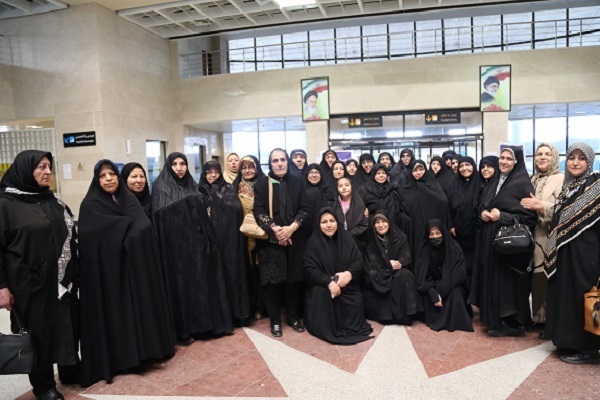 اعزام ۶۰ نفر از همسران  شهدا ی آذربایجان غربی به مشهد مقدس