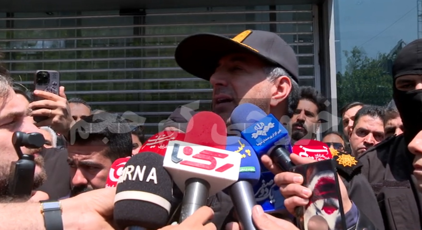 بازداشت ۶ اراذل و اوباش در خیابان بهشتی تهران بازداشت ۶ اراذل و اوباش در خیابان بهشتی تهران