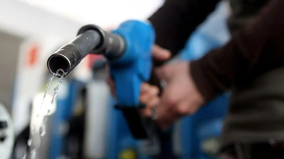 بنزین سوپر وارداتی به قیمت قبل بازگشت بنزین سوپر وارداتی به قیمت قبل بازگشت