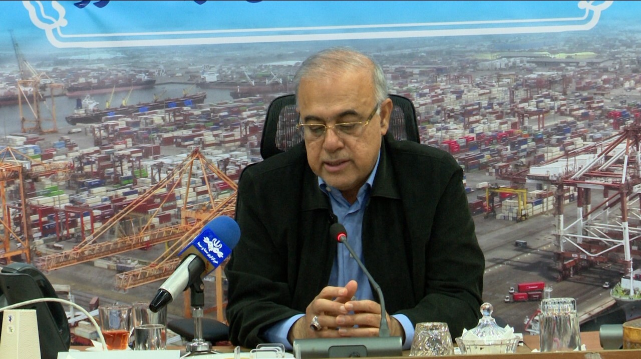 همه بنادر برای واردات و تامین کالاهای اساسی کشور آمادهاند. همه بنادر برای واردات و تامین کالاهای اساسی کشور آمادهاند.