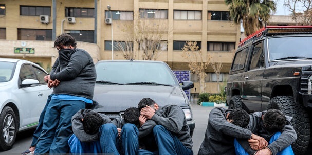 دستگیری ۱۹ سارق در اصفهان دستگیری ۱۹ سارق در اصفهان