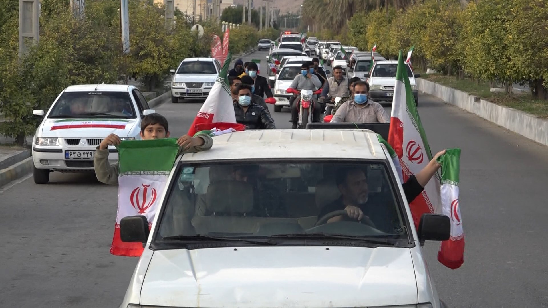 برگزاری رژه خودرویی و موتوری در حاجی آباد برگزاری رژه خودرویی و موتوری در حاجی آباد