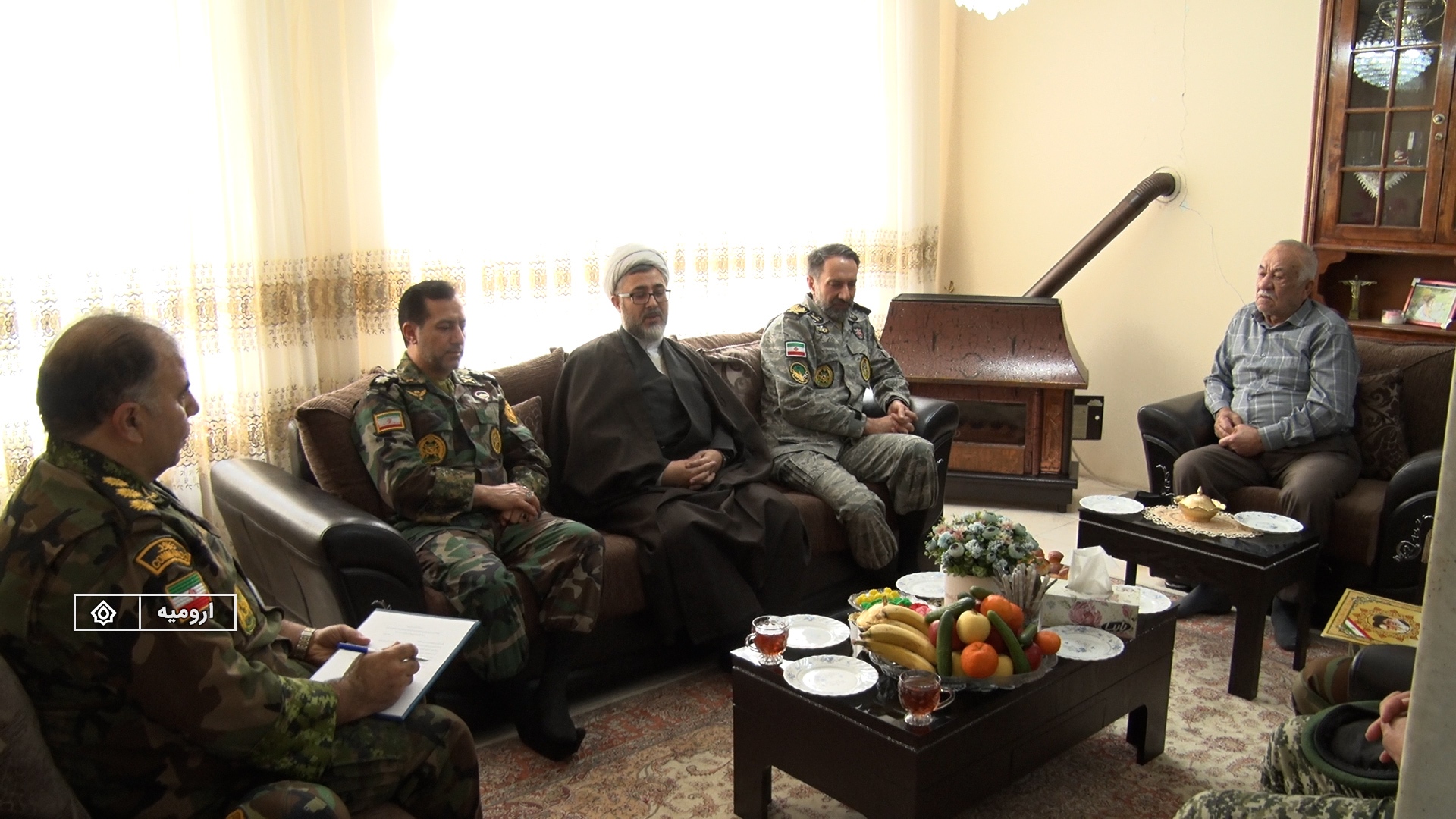 تکریم خانواده شهید مسیحی در ارومیه تکریم خانواده شهید مسیحی در ارومیه