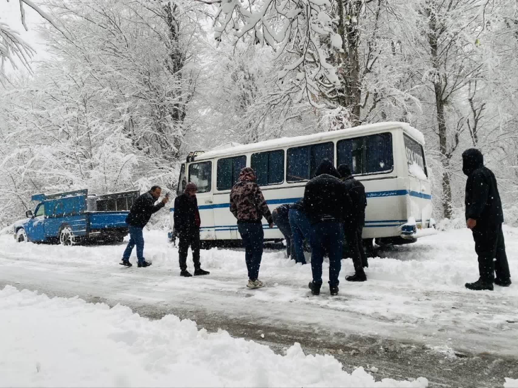 بسته بودن بیشتر جادههای روستایی مازندران بسته بودن بیشتر جادههای روستایی مازندران