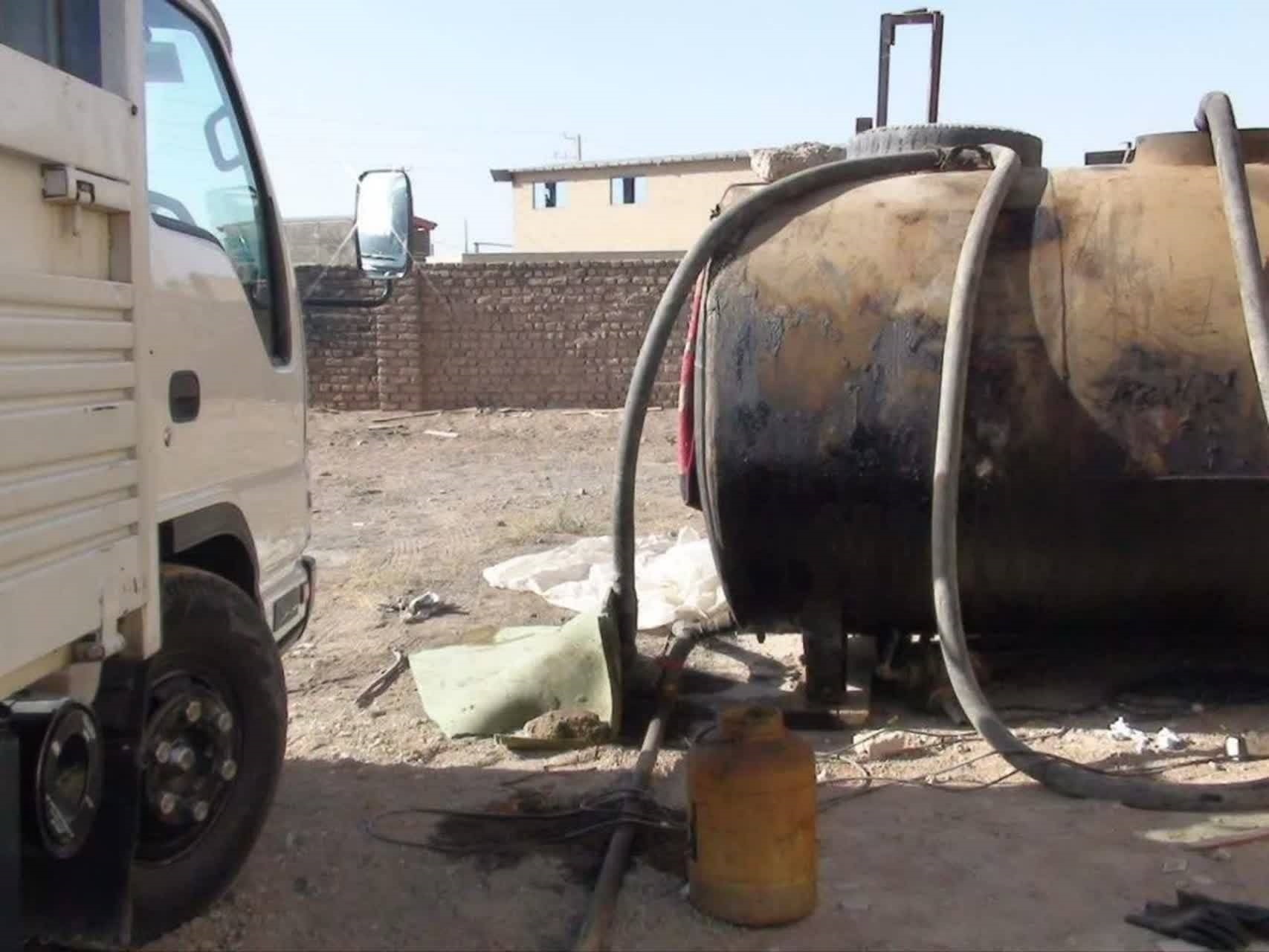 کشف انبار سوخت قاچاق در احمدآباد مستوفی کشف انبار سوخت قاچاق در احمدآباد مستوفی