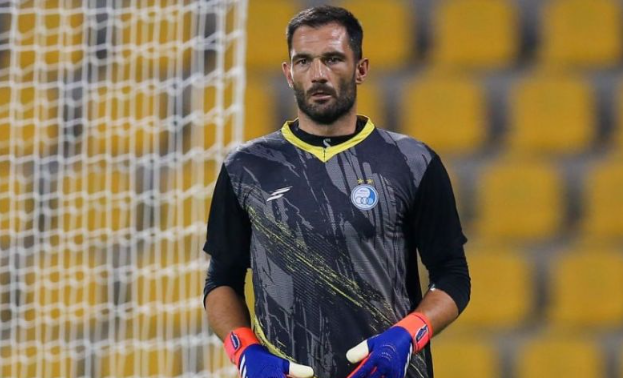 بازگشت دروازه بان اسپانیایی استقلال به ایران بازگشت دروازه بان اسپانیایی استقلال به ایران