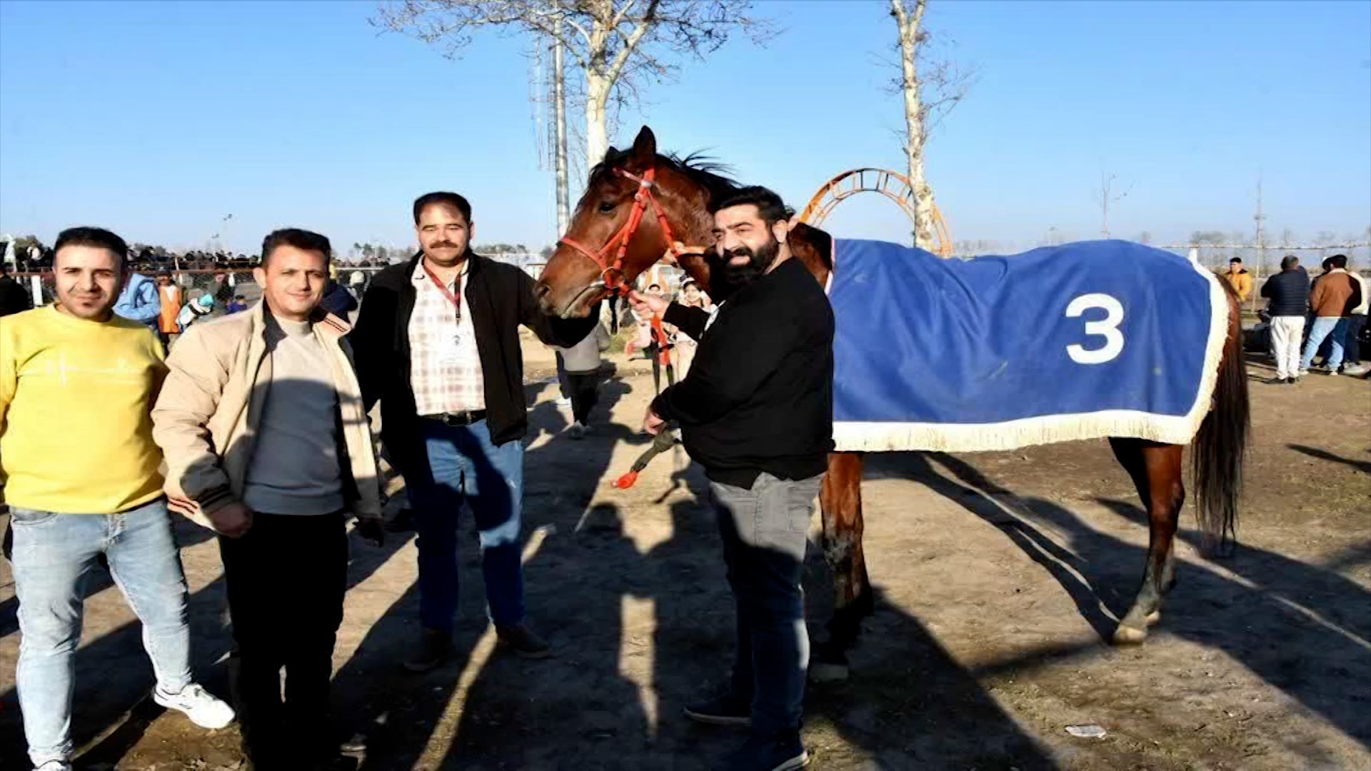 درخشش نماینده استان سمنان در مسابقات اسب دوانی کشور درخشش نماینده استان سمنان در مسابقات اسب دوانی کشور
