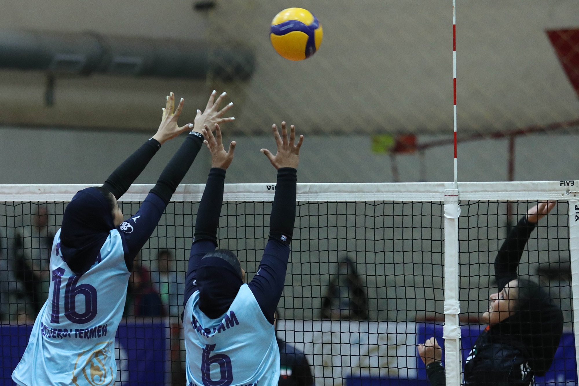 نتایج نمایندگان مازندران در یک چهارم پایانی والیبال لیگ دسته یک بانوان نتایج نمایندگان مازندران در یک چهارم پایانی والیبال لیگ دسته یک بانوان