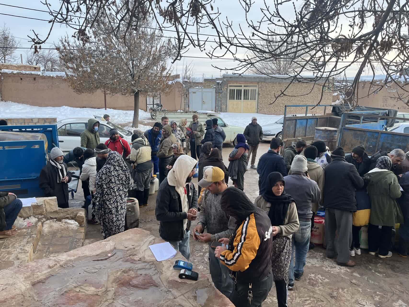 ۷۰ هزار لیتر نفت سفید در روستاهای خراسان شمالی توزیع شد ۷۰ هزار لیتر نفت سفید در روستاهای خراسان شمالی توزیع شد