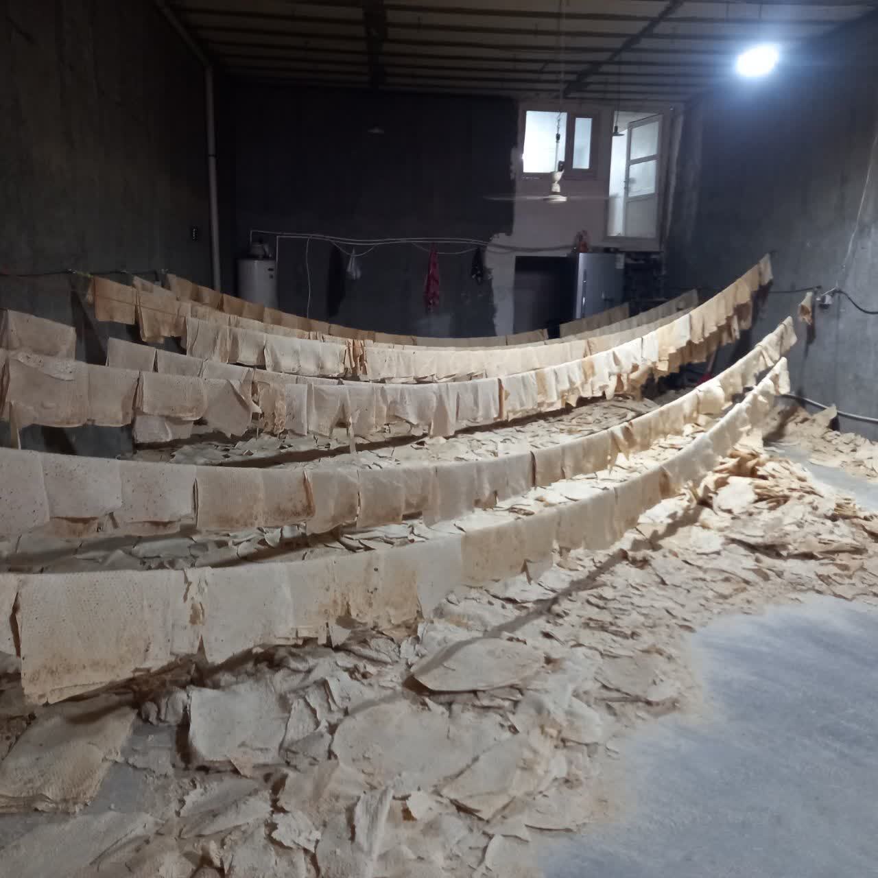 کشف ۸ تن نان خشک در حوالی اراک