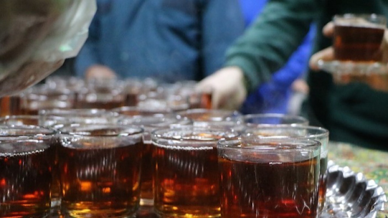 چای را داغ ننوشید چای را داغ ننوشید