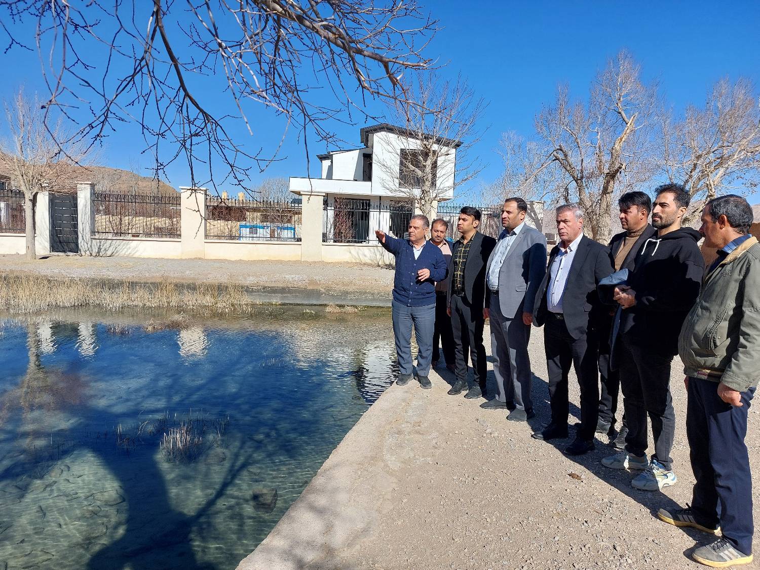 روستای اسدآباد زند جرقویه تنها روستای محروم از آب و گاز روستای اسدآباد زند جرقویه تنها روستای محروم از آب و گاز