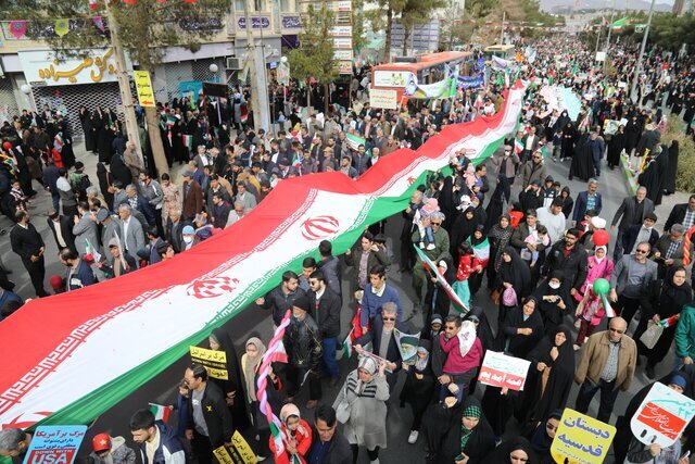 برگزاری ۲۱۰ جشن خیابانی به مناسبت دهه فجر و اعیاد شعبانیه در دزفول برگزاری ۲۱۰ جشن خیابانی به مناسبت دهه فجر و اعیاد شعبانیه در دزفول