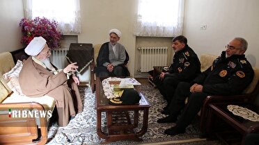 تاکید بر بصیرت، دشمن‌شناسی و پرهیز از خواب غفلت