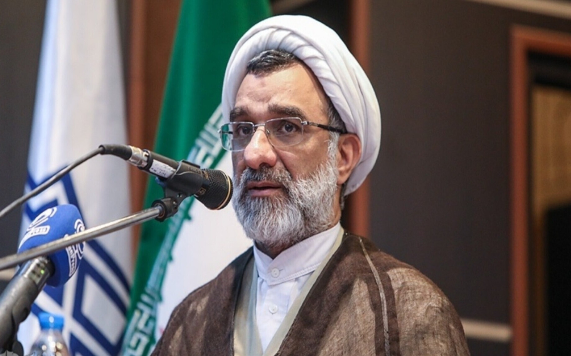 استنطاق قرآن، راه عبور از بحرانهای فرهنگی امروز است استنطاق قرآن، راه عبور از بحرانهای فرهنگی امروز است