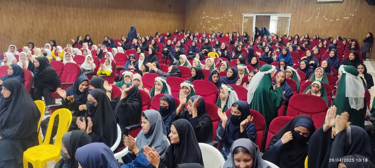 برگزاری جشن میلاد بانوی کرامت با حضور دختران صالح آبادی