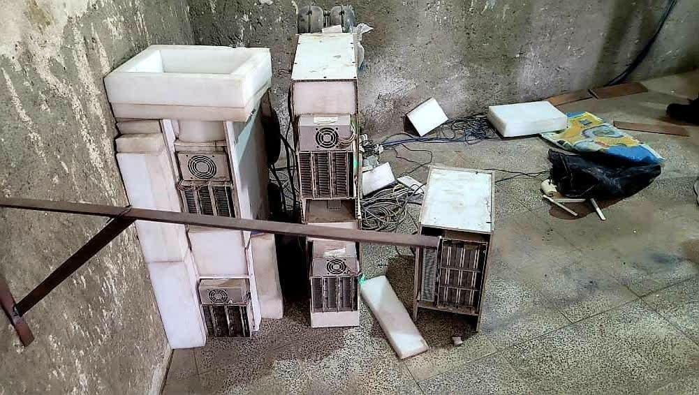ضبط ماینرهای قاچاق در بوکان
