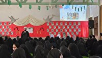 دانش‌آموزان بافقی پای درس شهدا نشستند