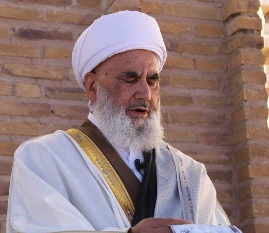 شیعه و سنی باهم متحد هستند و از اختلاف بیزارند. شیعه و سنی باهم متحد هستند و از اختلاف بیزارند.