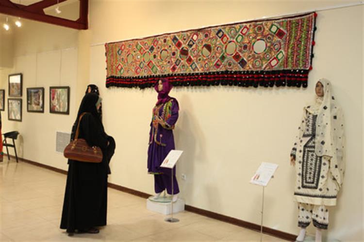 ضرورت شناسنامه دارکردن پوشاک داخلی در مراسم و آیین‌ها