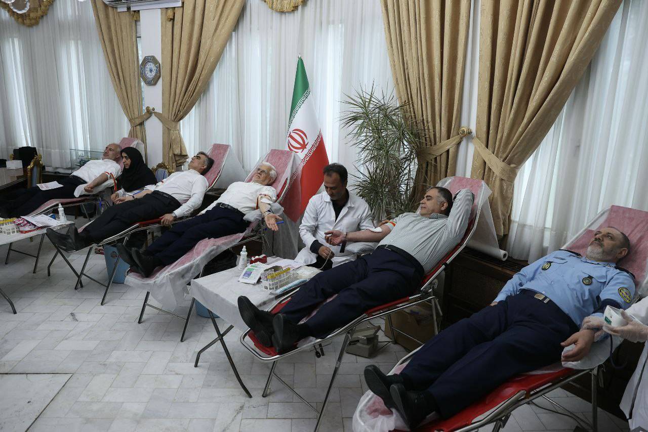 ابراز همدردی اعضای هیئت دولت با مجروحان حادثه بندر شهید رجایی ابراز همدردی اعضای هیئت دولت با مجروحان حادثه بندر شهید رجایی