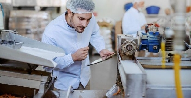 نظارت دقیق بر ۳۰۰ فرآورده غذایی در اهواز