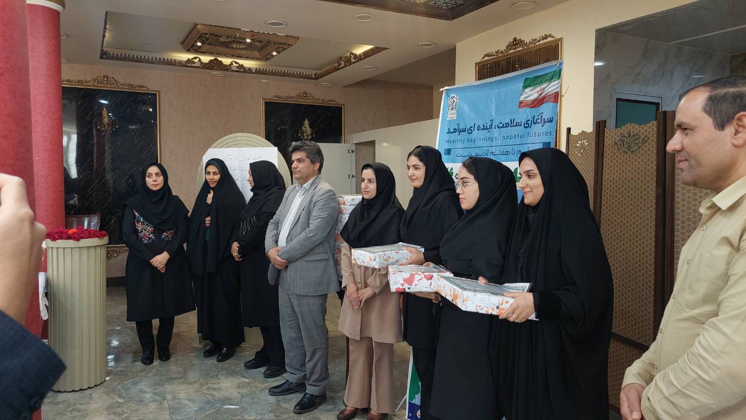 قاردانی از ۳۵ نفر از کارشناسان بهداشت عمومی در بردسکن