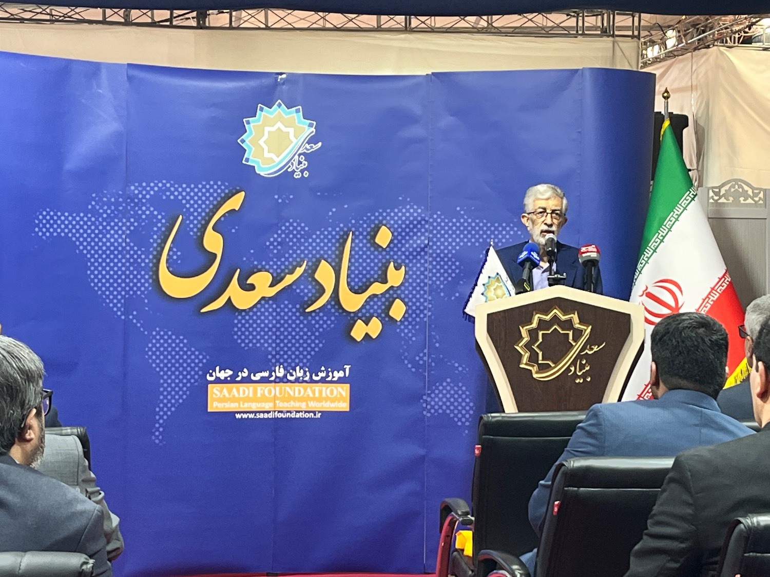 گسترش زبان فارسی، فرصت تمدنی برای تعامل با دیگر ملت‌هاست