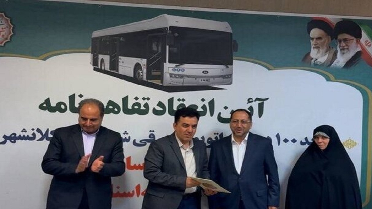 امضای تفاهم نامه خرید ۱۲۰ دستگاه اتوبوس برقی در تبریز