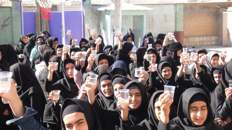 اجرای برنامه مکمل یاری در مدارس برای کاهش کمبود ریزمغذی‌ها در کشور