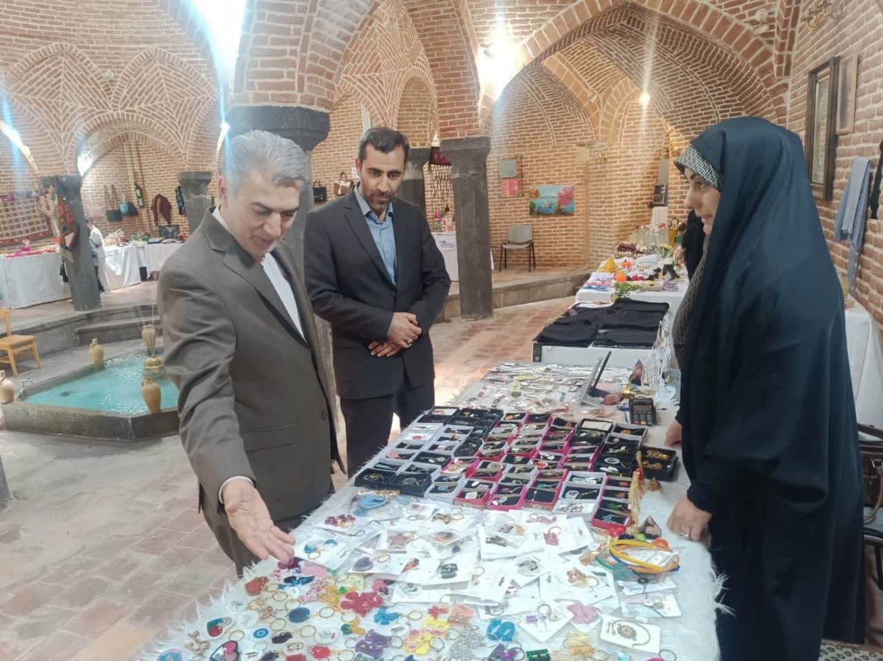 گشایش نمایشگاه خوداشتغالی بانوان با ۲۰ غرفه در سلماس