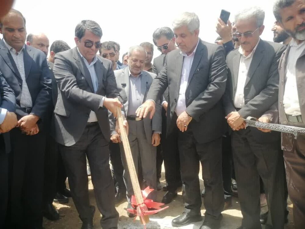 آغاز مراحل ساخت مدرسه ۱۲ کلاسه عنبرآباد