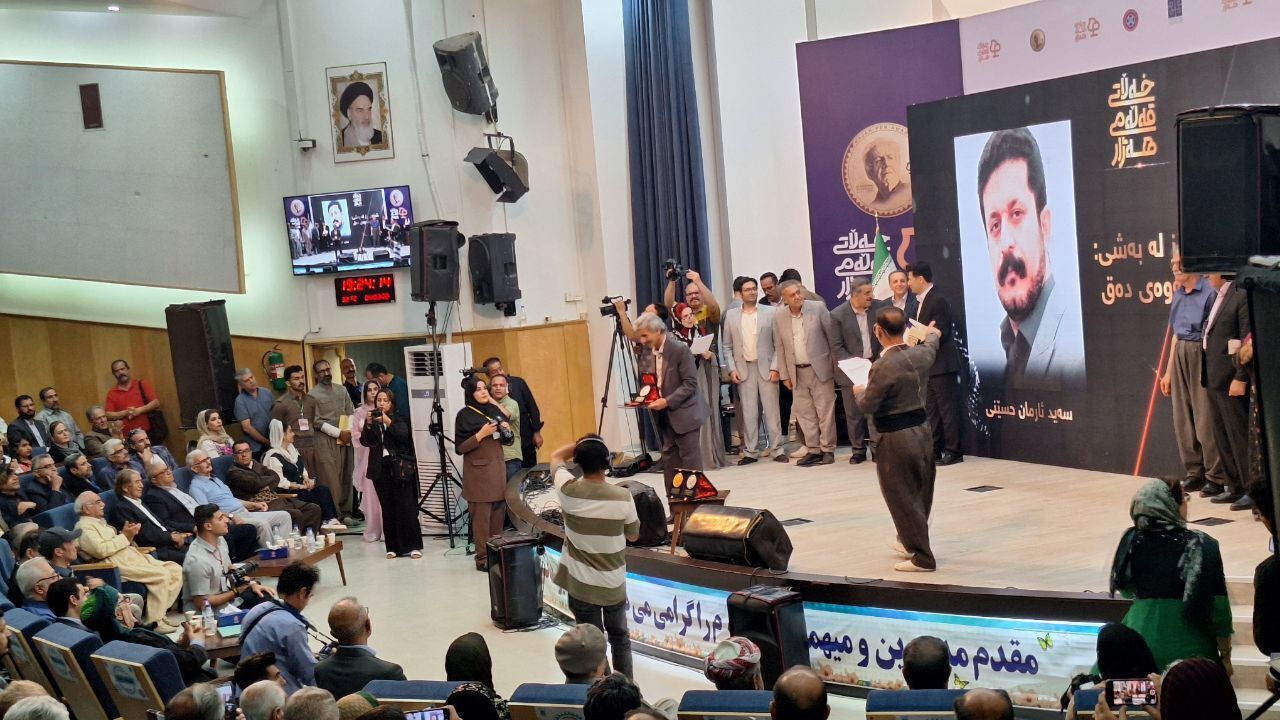 نویسنده مهابادی در جمع برگزیدگان نخستین دوره قلم هه‌ژار