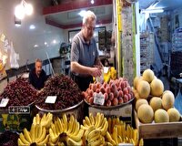 در آخرین روز فصل بهار، بازار مهاباد همچنان پر تکاپو و شلوغ است