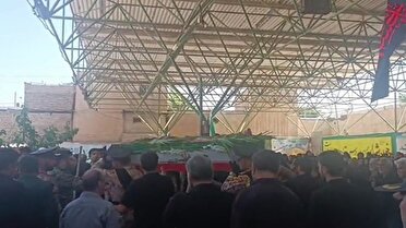تشییع پیکر شهید «هوشنگ ناصرپور» در بروجرد