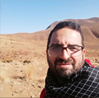 حضور رئیس رسانه ملی  در منزل شهید نیما رجب پور