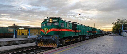 قطارهای فوق‌العاده و ایستگاه‌های مجهز در خدمت زائران