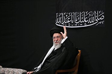 حس خوشحالی وغرور مردم هرمزگان از حضور رهبر معظم انقلاب در حسینیه امام خمینی