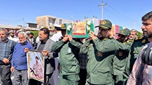 تشییع پیکر شهید مدافع وطن در آبادان